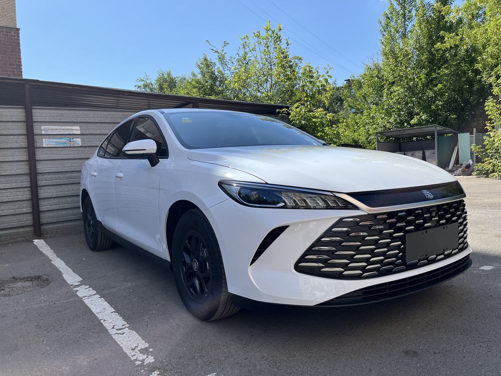 Byd Qin Plaus 55, гибрид