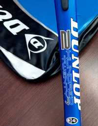 Rachetă de tenis marca Dunlop