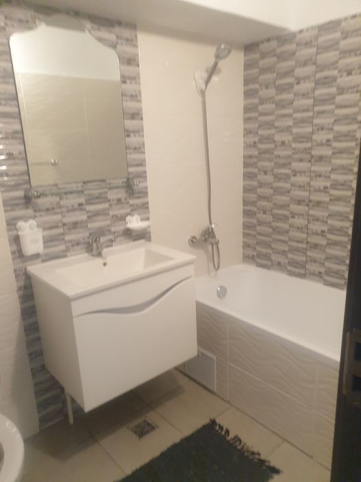 Inchiriez apartament 1 cameră, zona centrală, P-ta Concordia, 45 mp