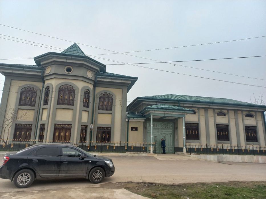 xovli sotiladi 10 sotix