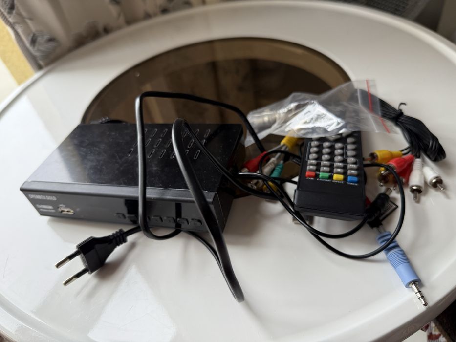 Цифров телевизионен приемник openbox gold g-444