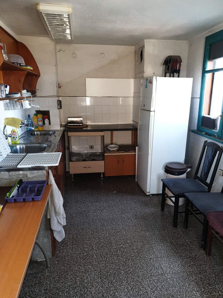 Продава се Промишлена сграда в с. Енина, Област Стара Загора - 750 кв.м за 694 €/кв.м - Снимка #3