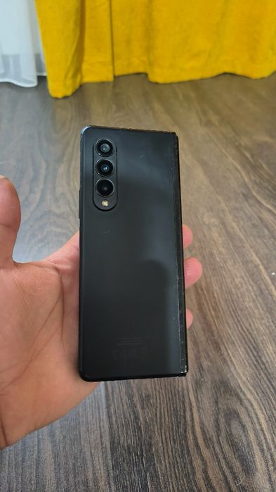 Samsung Z fold 3