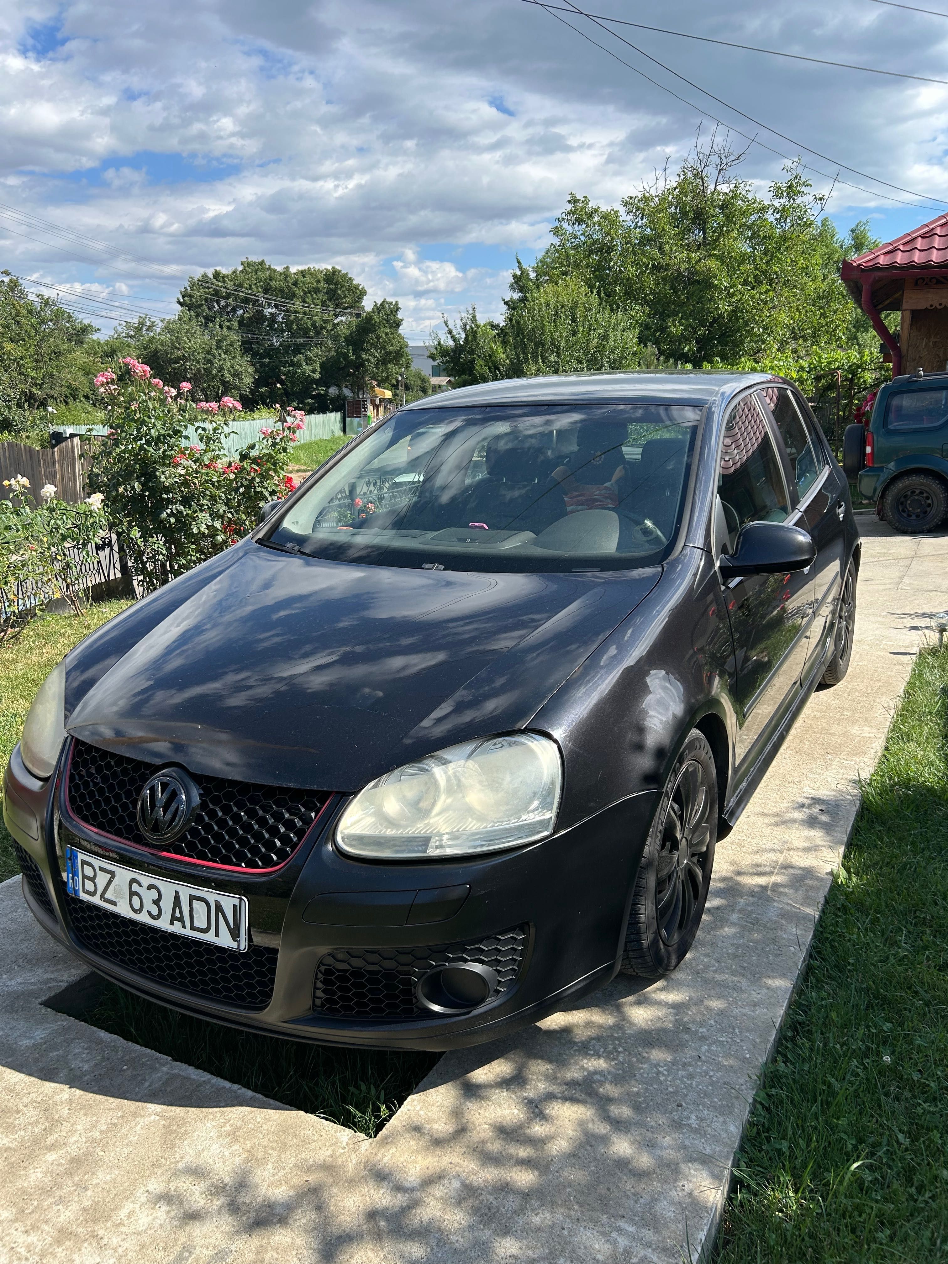 Vând golf 5 1.6 benzină