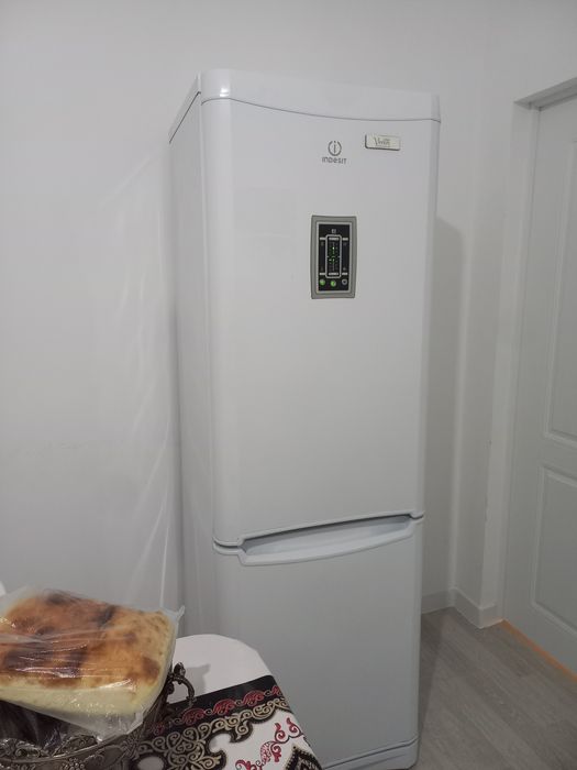 Холодильник сатылады в хорошем состостоянии