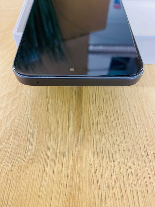 ЧИСТО НОВ !!! HONOR 400 Lite, 8GB RAM, 256GB, Velvet Black