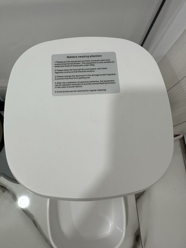 Hranitor/Dispenser automat harana pisici/caini cu WiFi