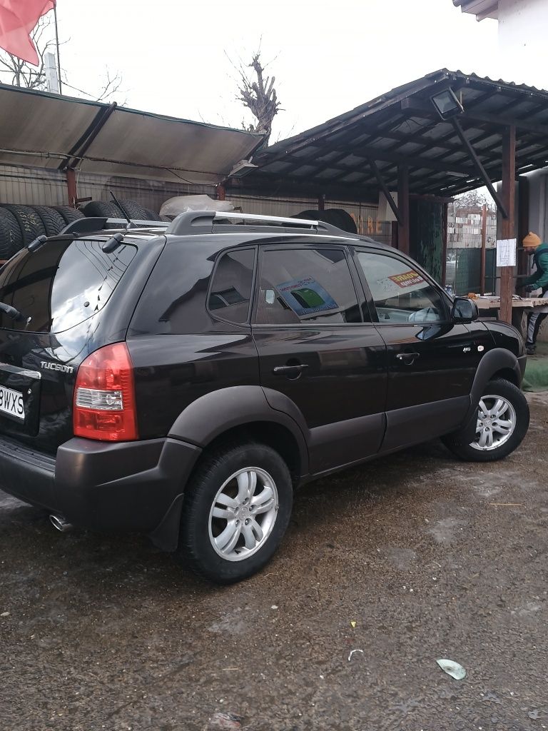 Hyundai Tucson an 2008