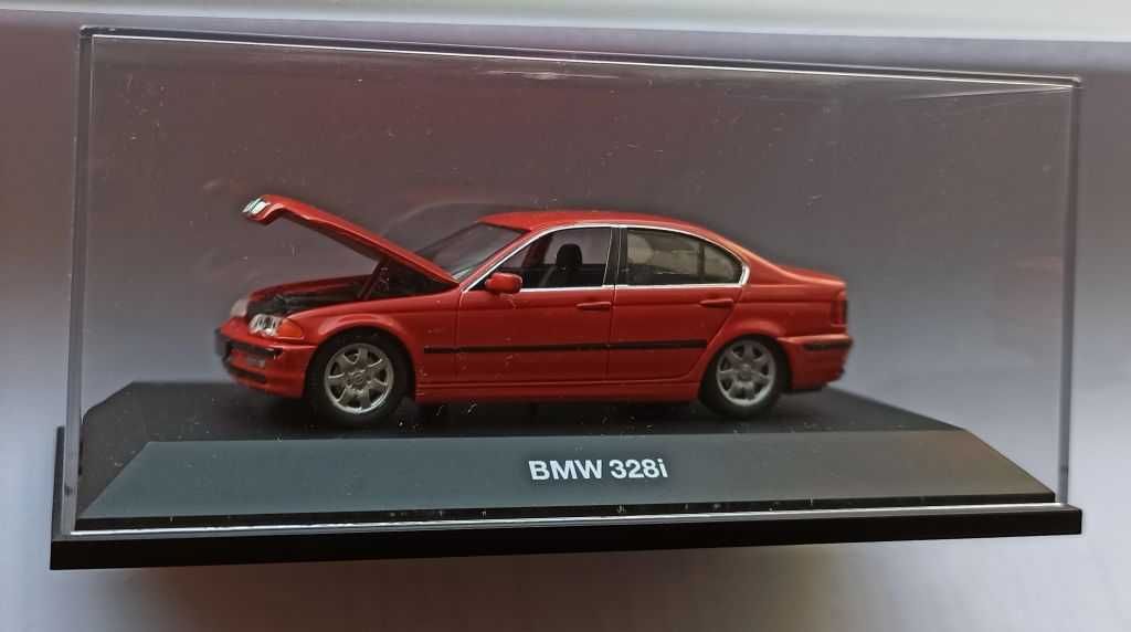 Macheta BMW 328i E46 Sedan 4 usi rosu - Schuco 1/43