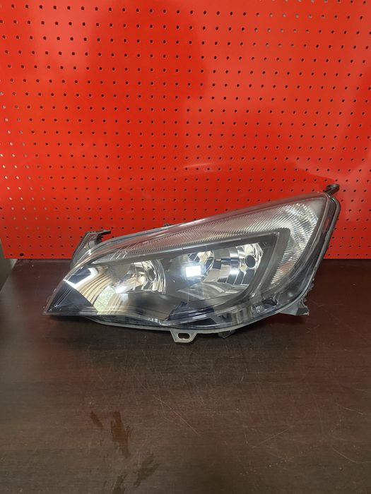 Far stanga halogen Opel Astra J