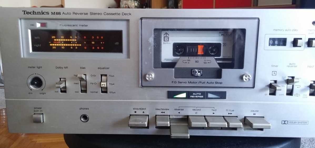 Продается кассетная дека Technics RS-M68