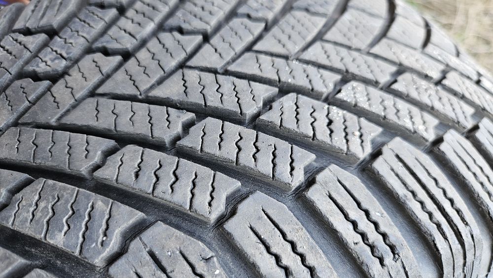 2бр гуми 205 55 16 континентал