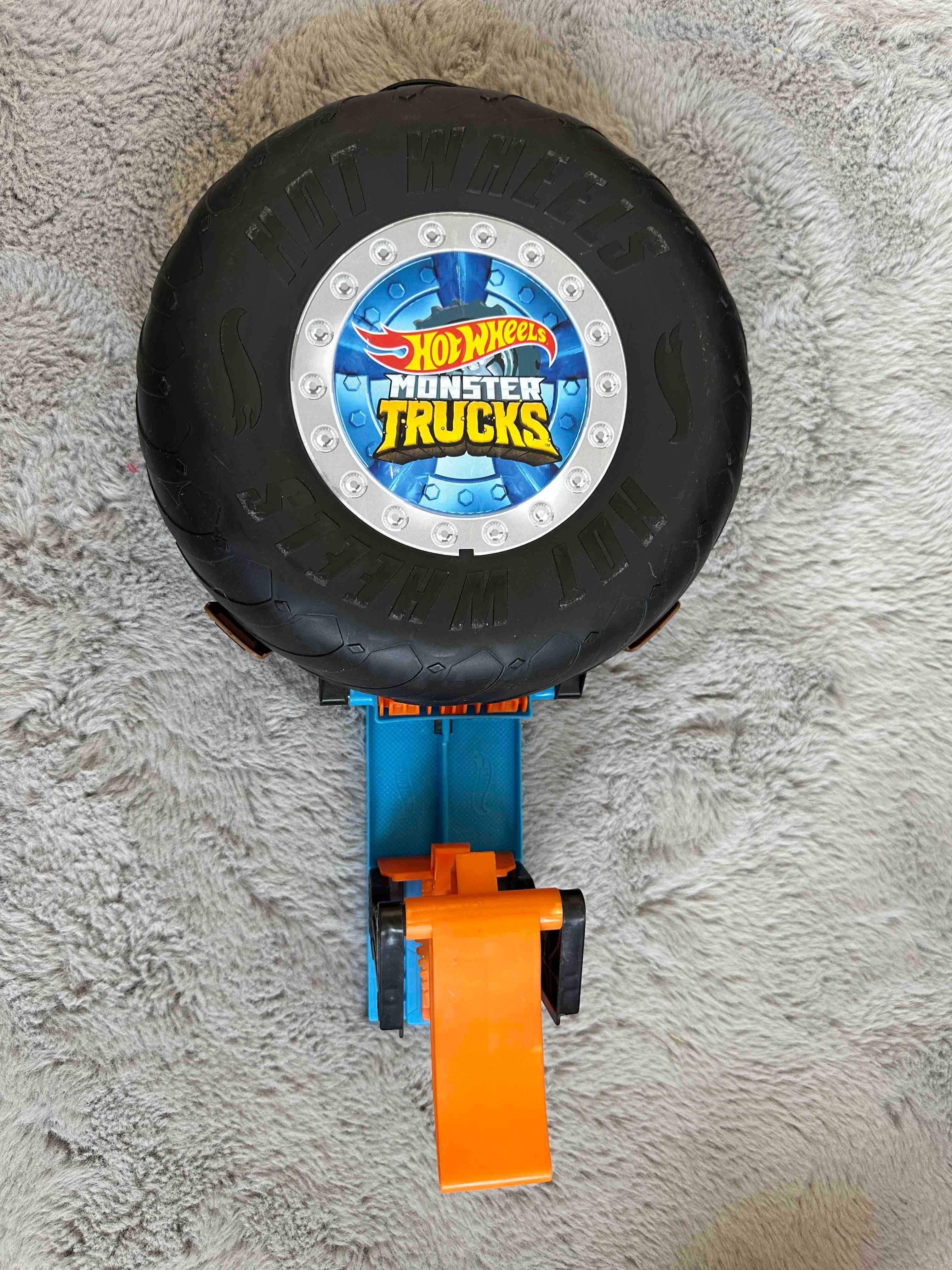 Hotwheels Monster trucks Писта използвана малко