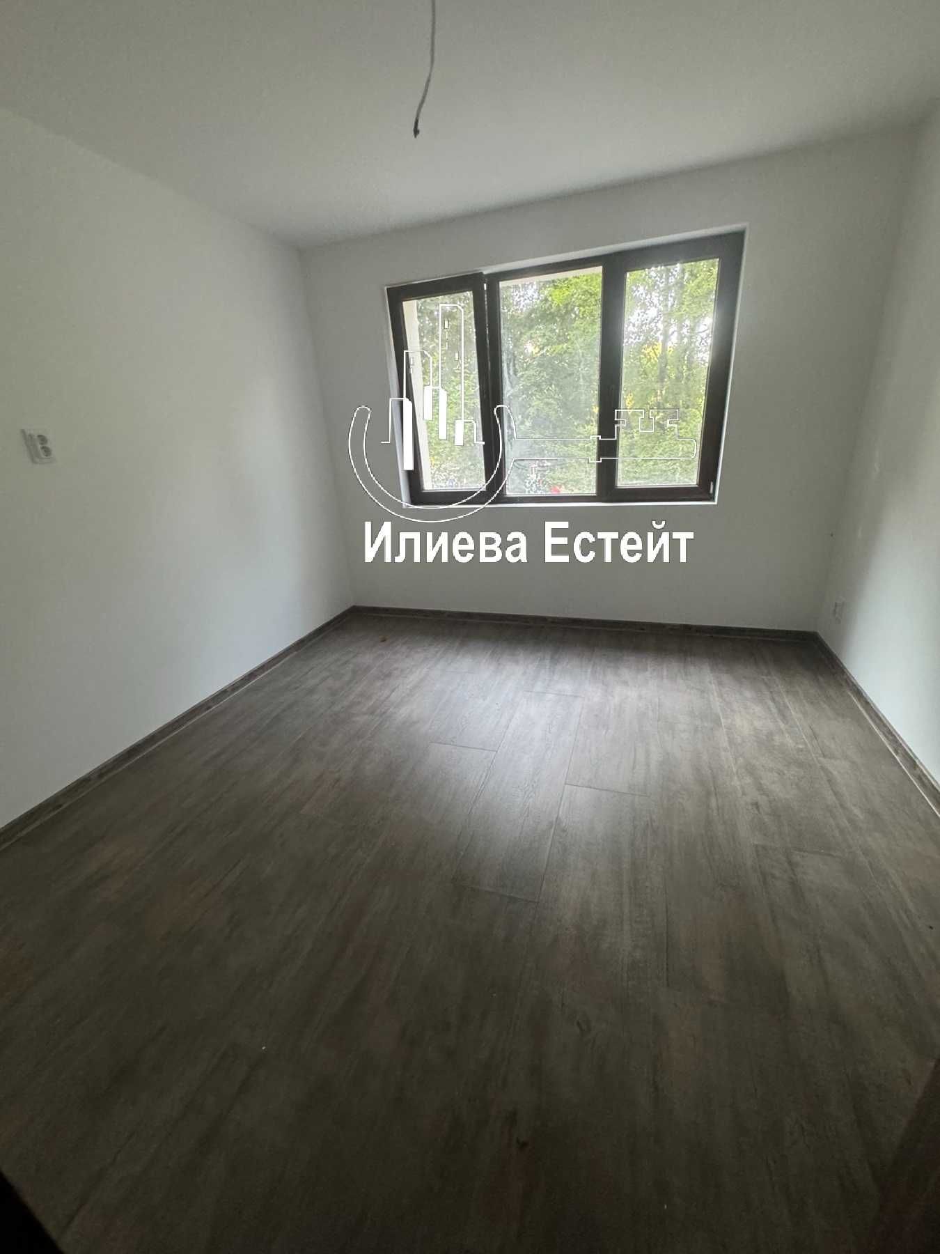 Продава АПАРТАМЕНТ 3-СТАЕН И КУХНЯ тухлен  в  гр.Димитровград