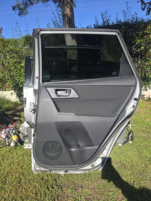 Usa portiera hayon bara tripla oglinda auris II HB,brek