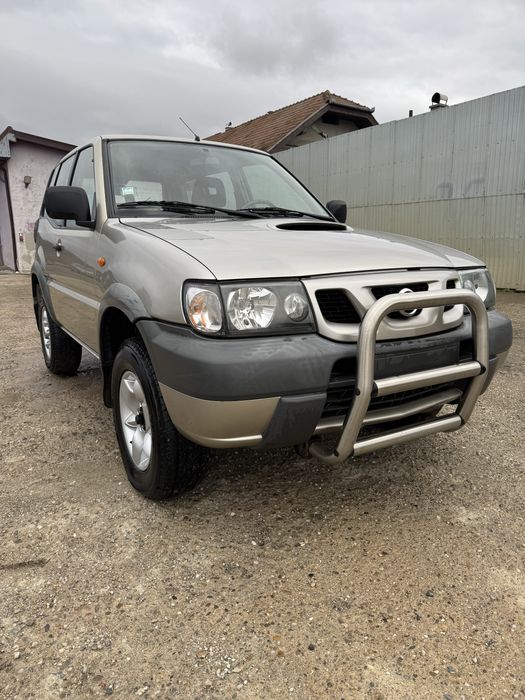 Nissan Terrano 2.7D an:10/2002 Autoutilitara 4700€uro Neg
