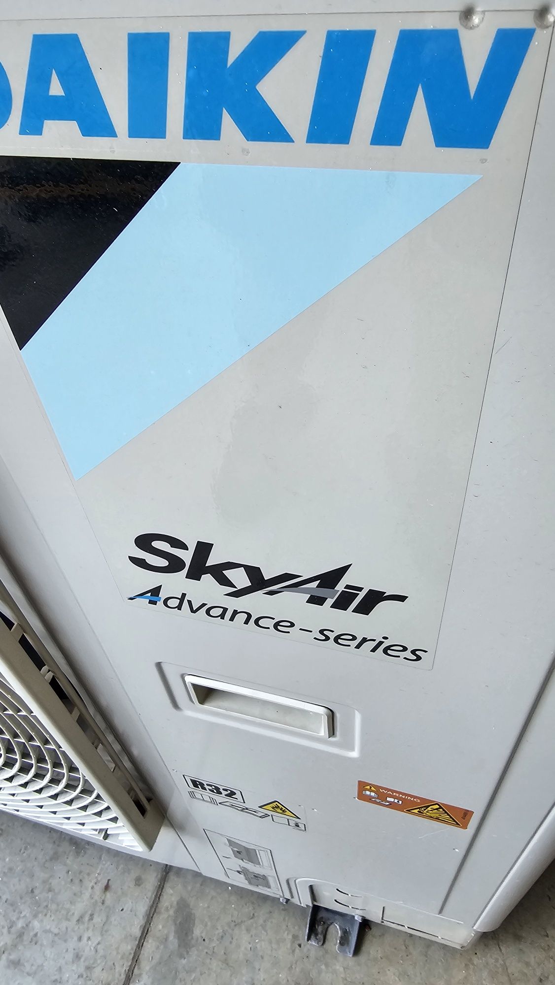 Daikin SkyAir 10kw инверторен климатик RZASG100 FAA100