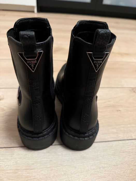 Botine Guess marimea 39