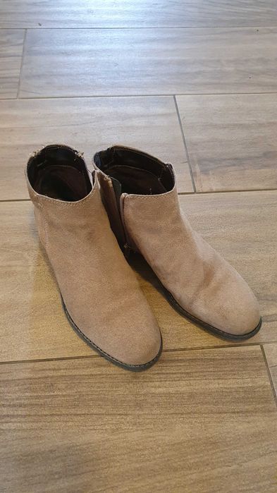 Ghete din piele intoarsa CCC