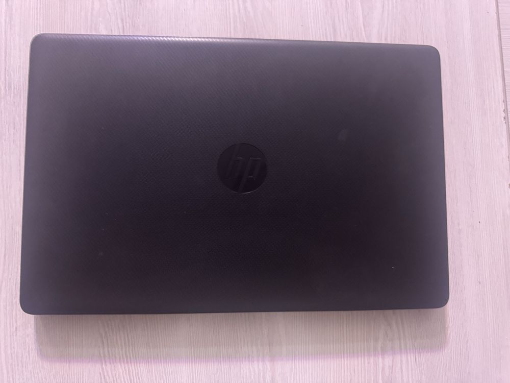 Hp 15-3007nia 12 gb ram Intel core i3 Holati : Ideal