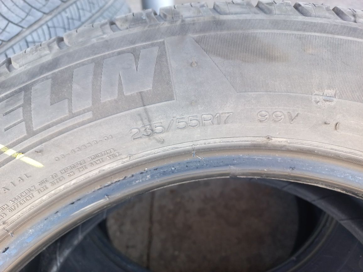 Летни гуми  4 броя Michelin 235/55R17