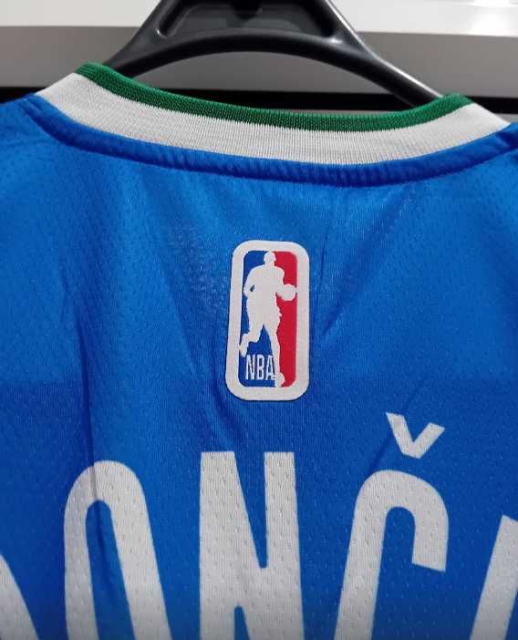 Чисто нов оригинален потник на Dallas Mavericks - Luca Doncic