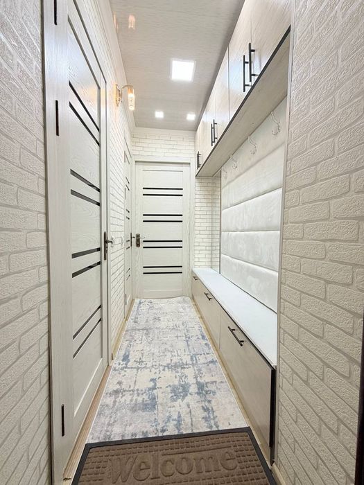 Мирзо Улугбек Метро 2в3/3/4/ Балкон 2/4/Кирпичный дом Срочно Ор- Метро