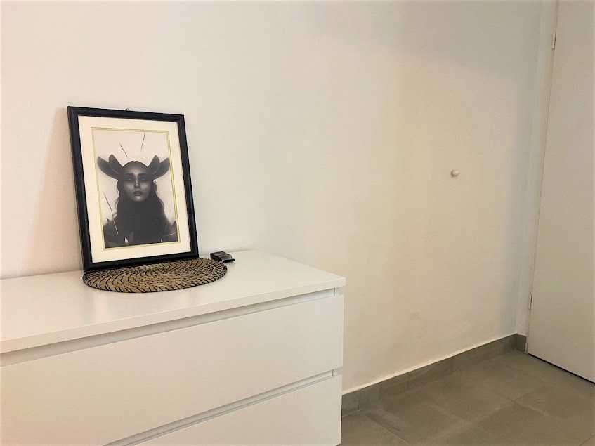 Дава се под наем Едностаен апартамент в София, Център - 19 кв.м за 254.49 € - Снимка #2