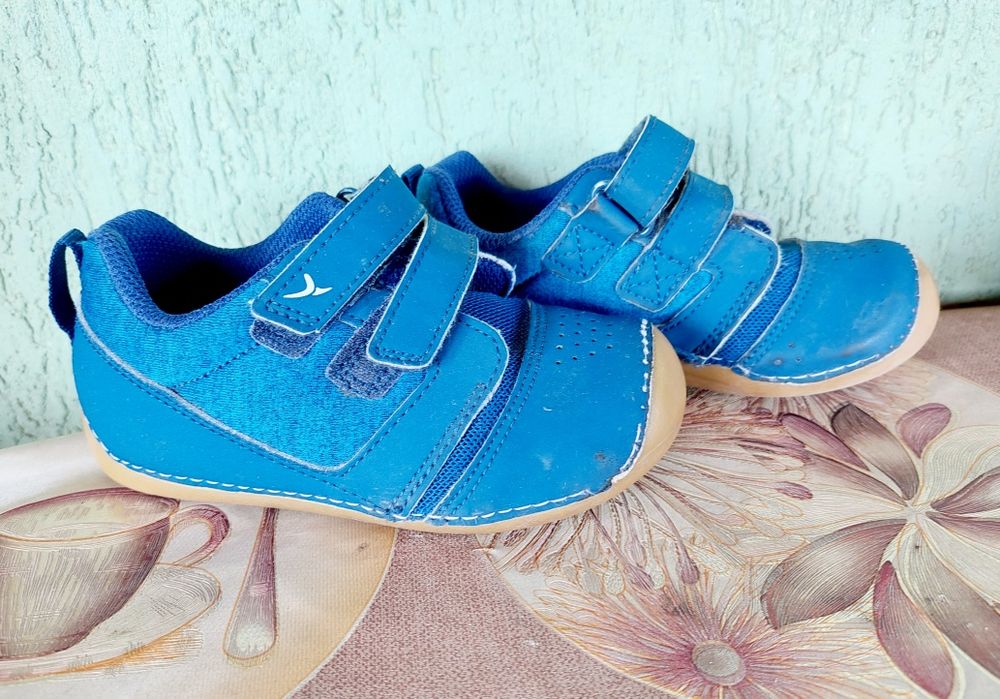 Adidași Decathlon nr 24