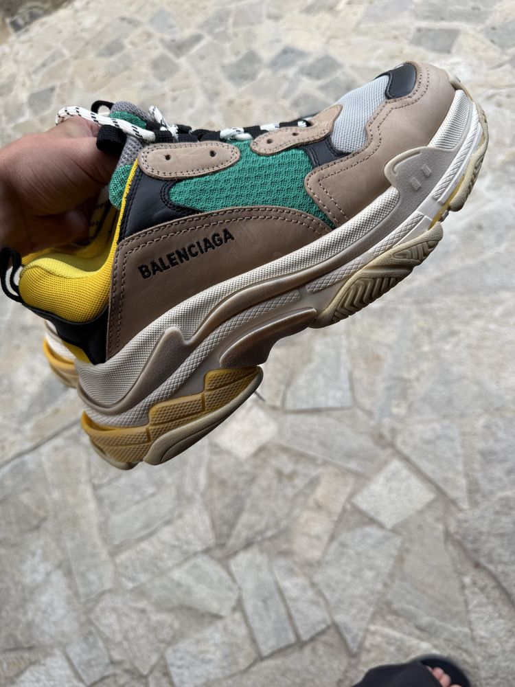Balenciaga triple S