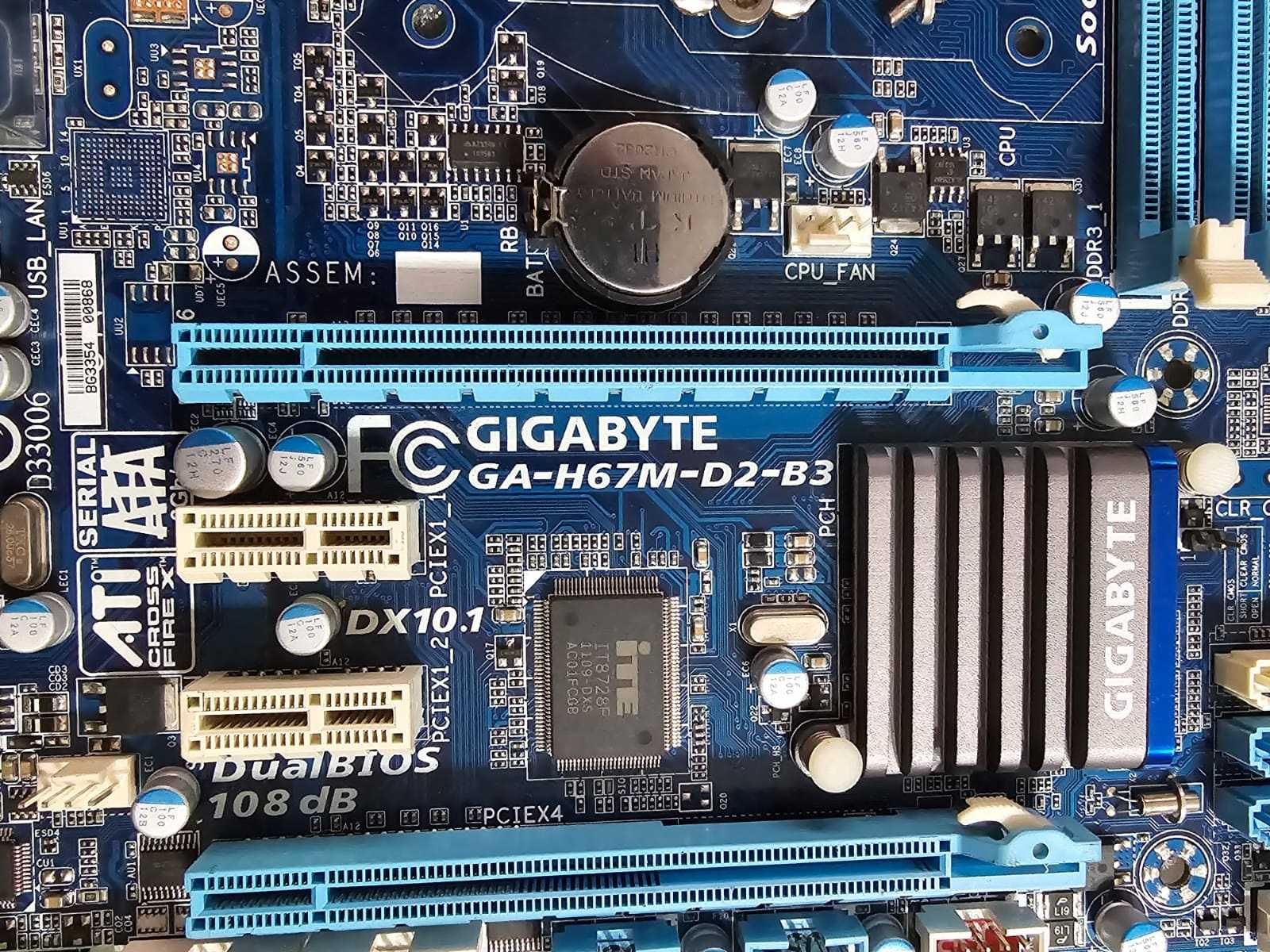 Placa de baza GIGABYTE GA-H67M-D2-B3, LGA 1155 + Procesor I3 2120