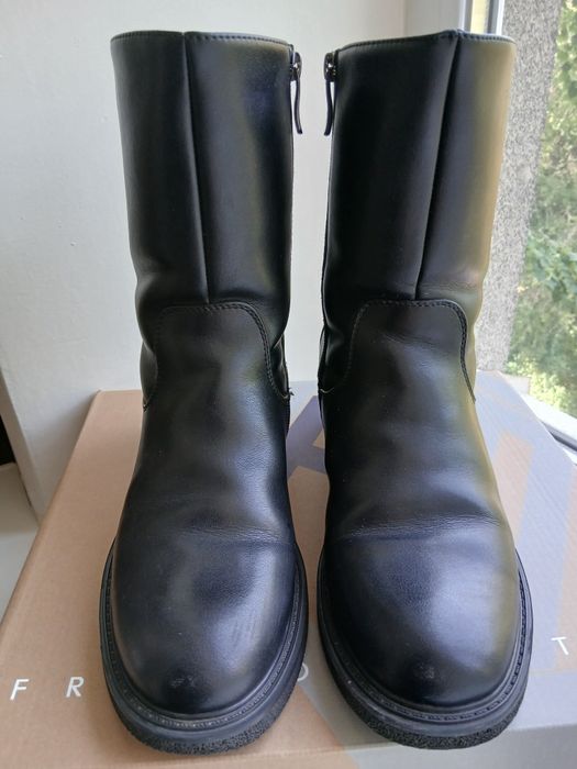 Продам демисезонные женские  кожаные сапоги, 39 размер.