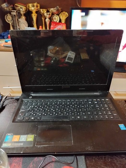 Продава се Леново G50-30 цял или на части