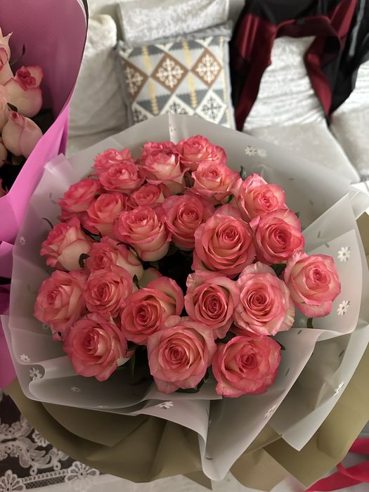 Пышный букет розалар 26 шт