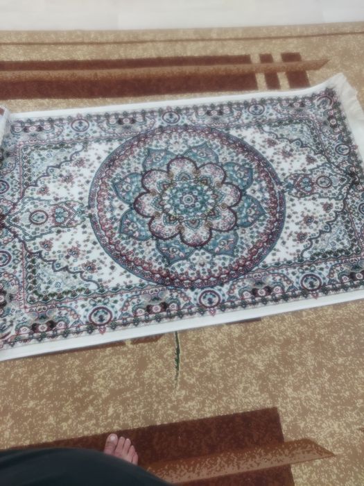 Продам коврики 2 штуки