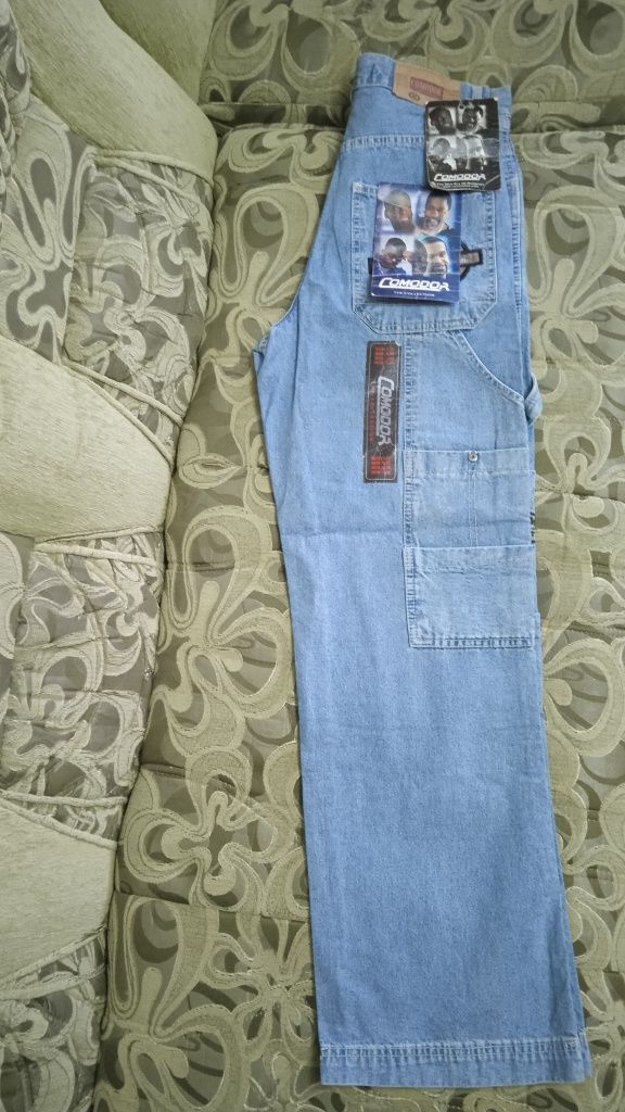 Продам новые подростковые джинсы размер:W28/L32,фирма: comodor