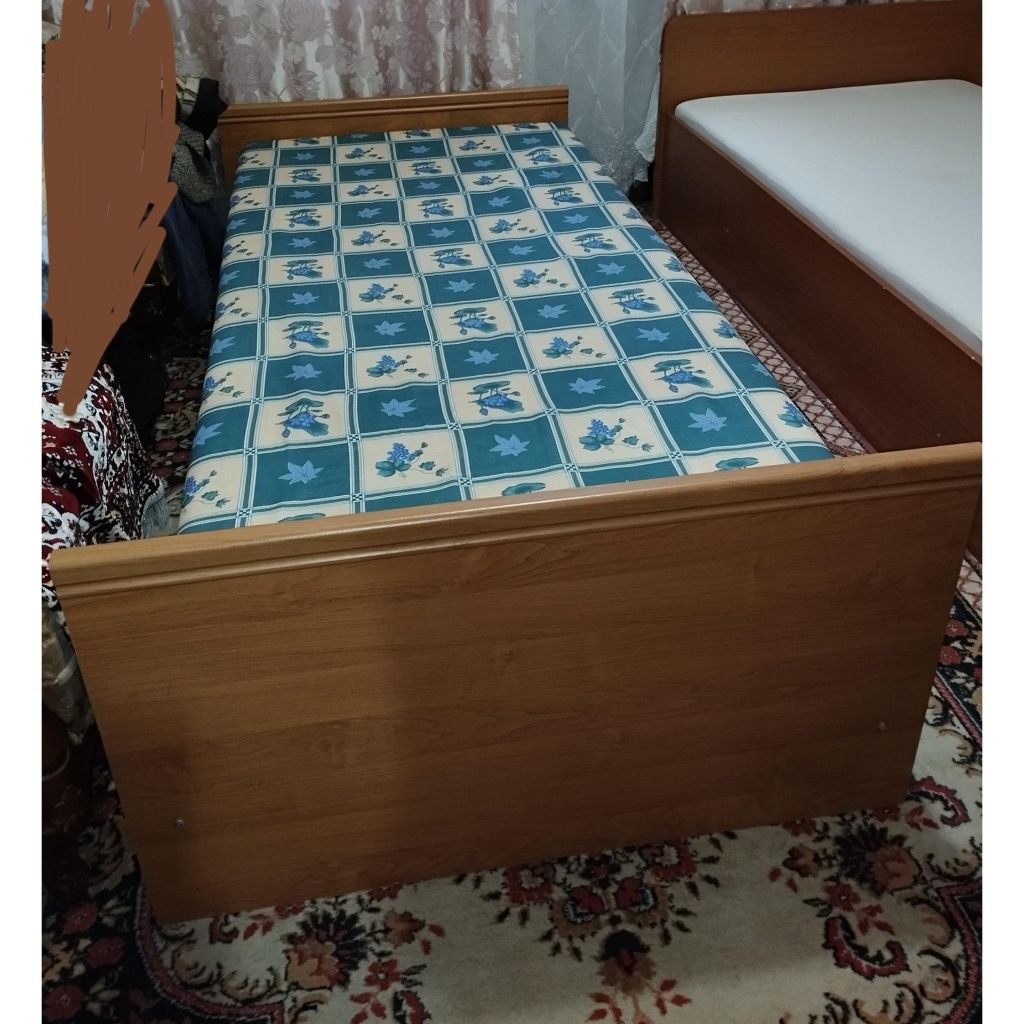 Продам односпальную кровать