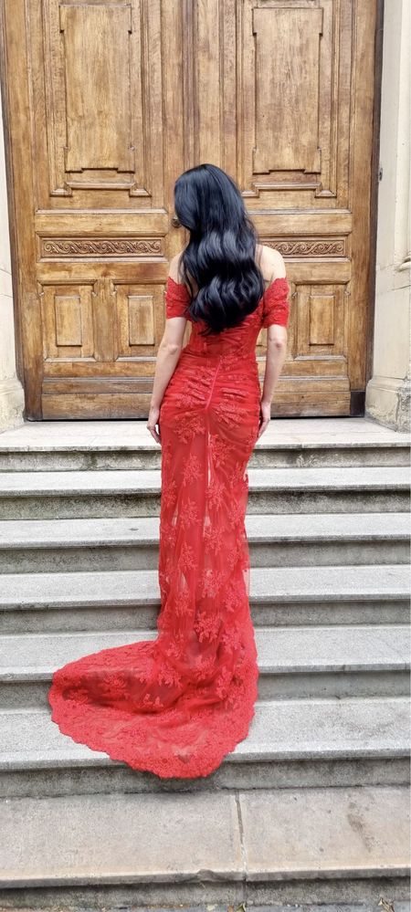 Inchiriem rochie Nadare Mode (cristallini, Loulou, Rhea Costa)