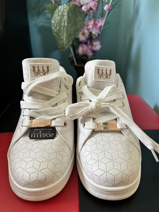 Adidasi sport marca Elle sport, mărimea 38, culoare alb