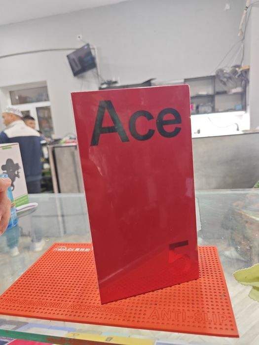 One Plus Ace 5 (snap 8gen 3)