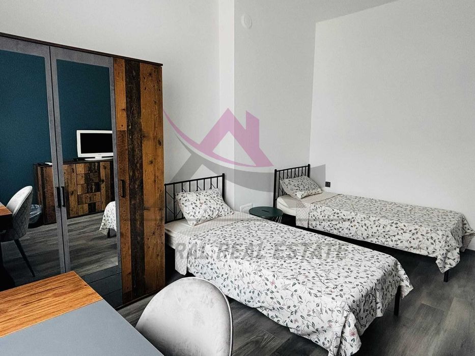 Дава се под наем Тристаен апартамент в Варна, Център - 90 кв.м за 850 € - Снимка #4