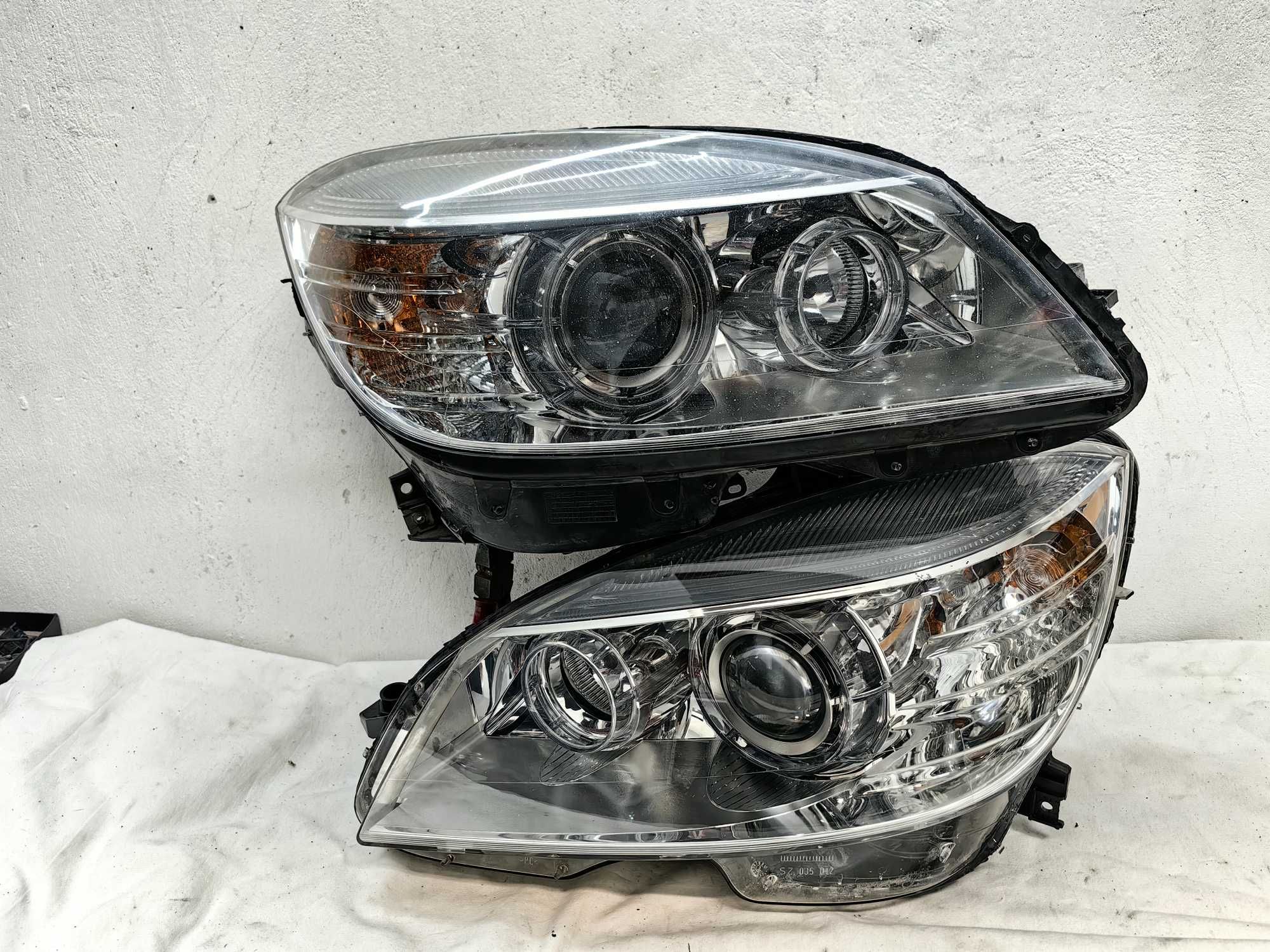 Оригинални  фарове  Мерцедес Ц 204  Mercedes C 204 Bixenon