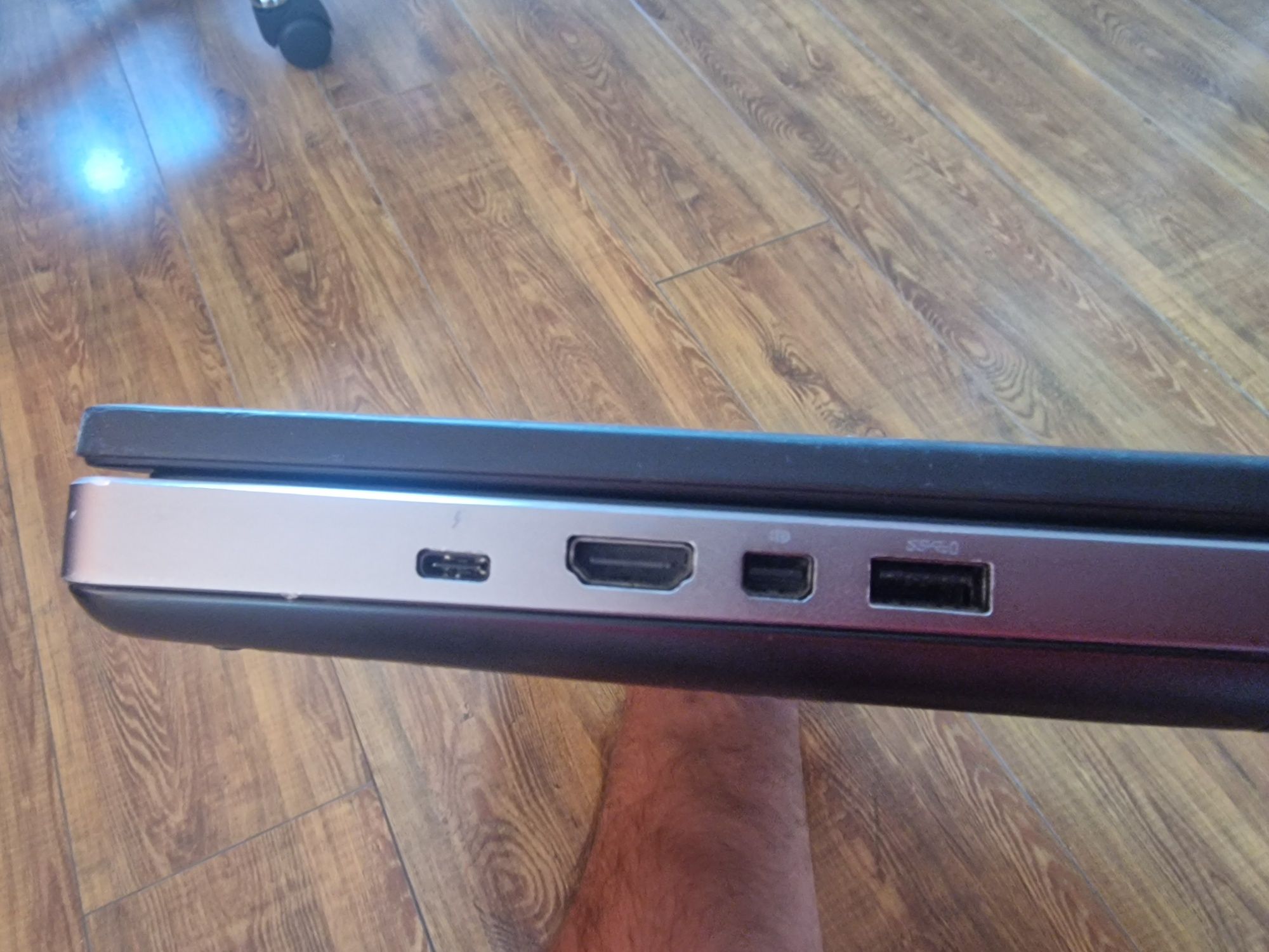 Dell- I7 6820HQ,Nvidia,Тъч дисплей, 16GB DDR4, 250GbNVME+500Gb,Win11