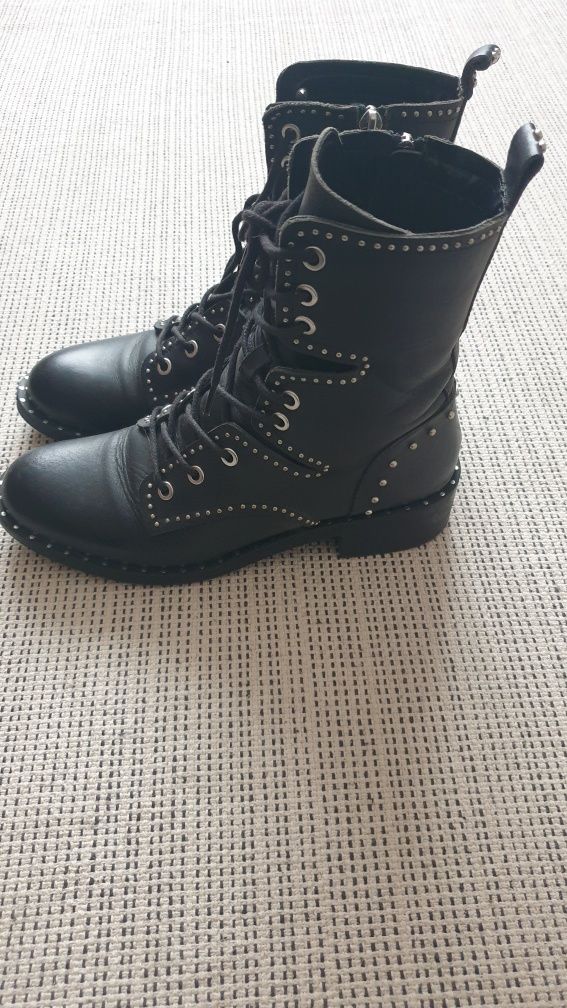 Ghete piele Zara