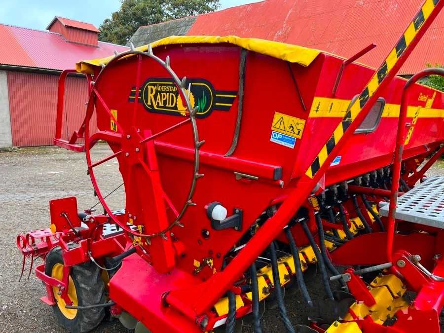 Semanatoare Vaderstad Rapid 400 C fertilizare cu discuri an 2018 Kuhn