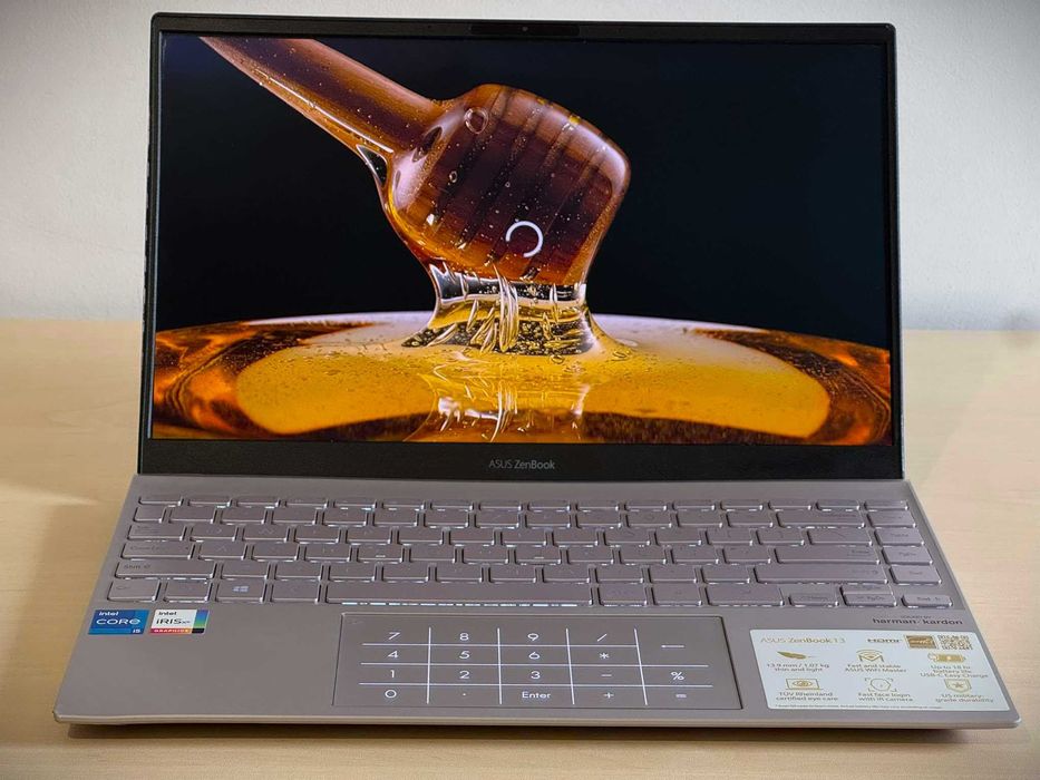 Бартер! Ultrabook Asus Zenbook 13 OLED Дисплей!