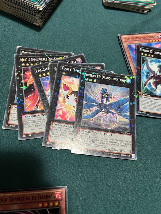 Lot Yu-Gi-Oh, 170+ cărți Blue-Eyes, Judgment Dragon, Starfoil, Holo