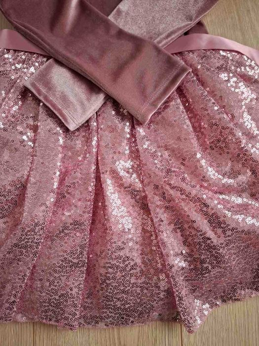 Нова празнична рокля за момиче, 7-8 г.