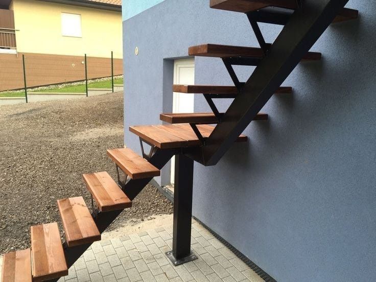 Scări metalice interior/exterior