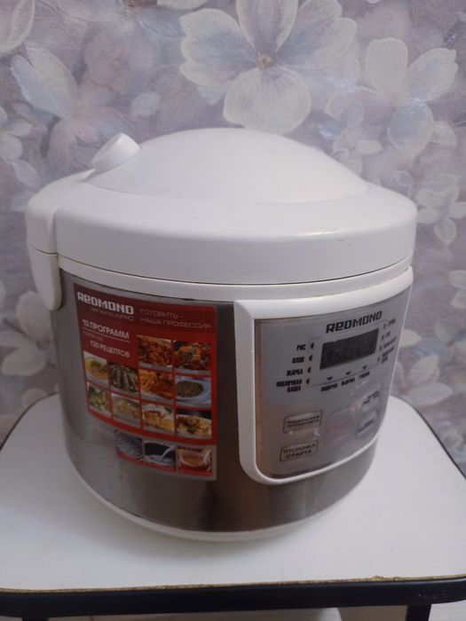 Мультиварка Redmond